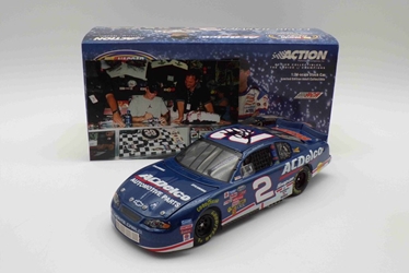 ** With Picture of Driver Autographing Diecast **  Kevin Harvick Autographed 2001 ACDelco / Busch Championship 1:24 Nascar Diecast ** With Picture of Driver Autographing Diecast **  Kevin Harvick Autographed 2001 ACDelco / Busch Championship 1:24 Nascar Diecast 