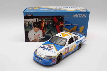 ** With Picture of Driver Autographing Diecast ** Reed Sorenson Autographed 2005 Discount Tire / Home 123 1:24 Nascar Diecast Club Car ** With Picture of Driver Autographing Diecast ** Reed Sorenson Autographed 2005 Discount Tire / Home 123 1:24 Nascar Diecast Club Car